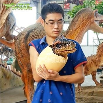 בובת ביצת דינוזאור